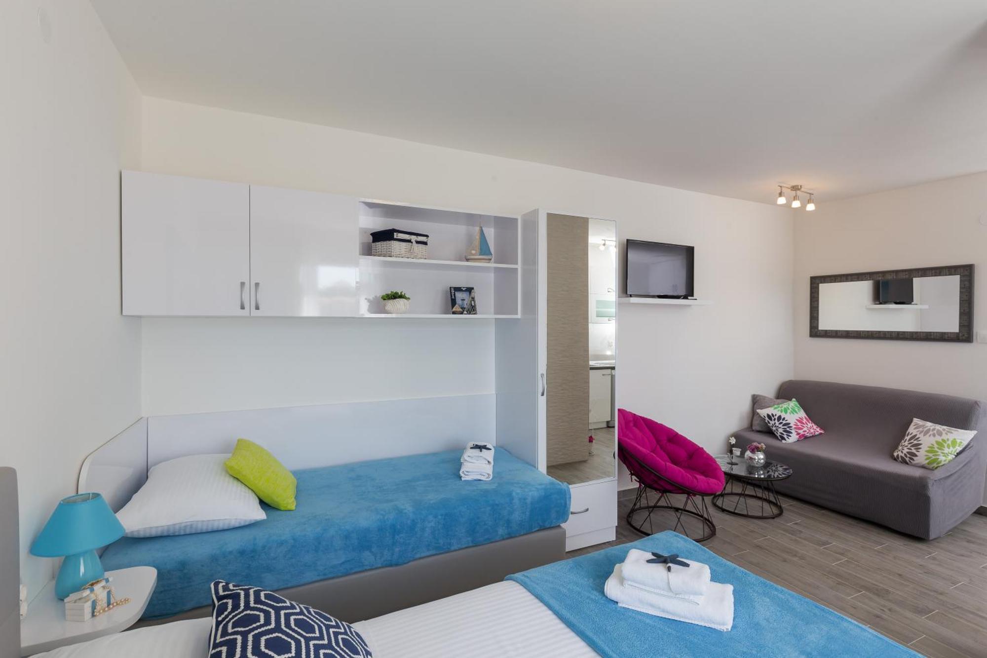 Apartment South Side *
